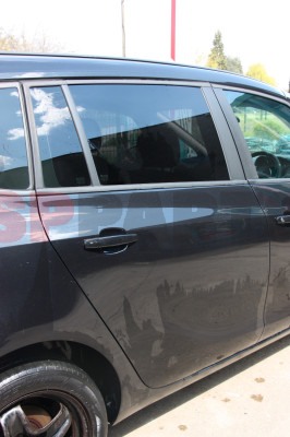 Zafira C Deur 13355183