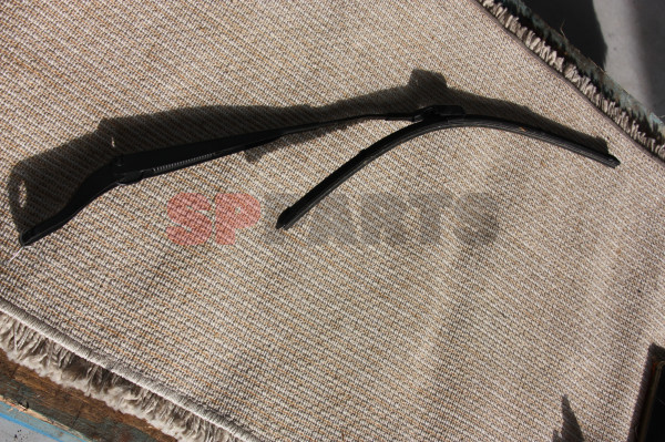 Corsa F window wiper