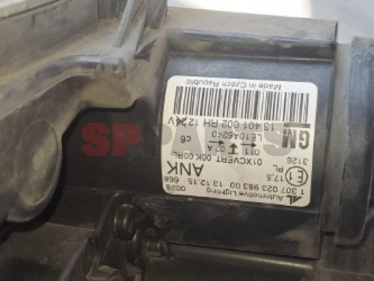 Zafira C Koplamp Xenon 13401002