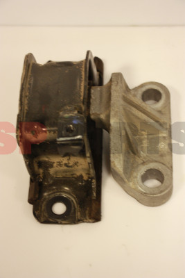 Corsa E Motorsteun 13371838